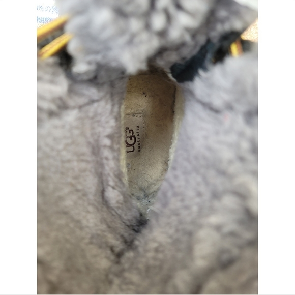 Ugg Adirondack waterproof boots - Picture 9 of 15